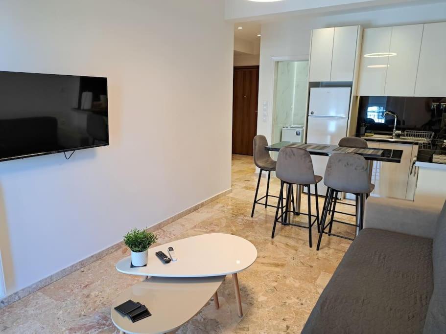 Luxury Suite Patras Bagian luar foto