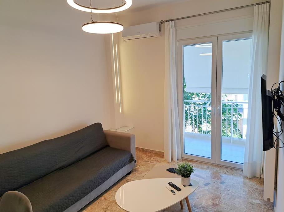 Luxury Suite Patras Bagian luar foto