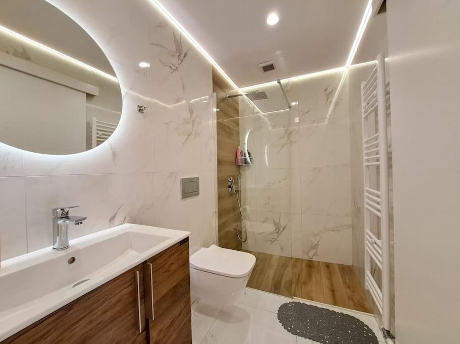 Luxury Suite Patras Bagian luar foto